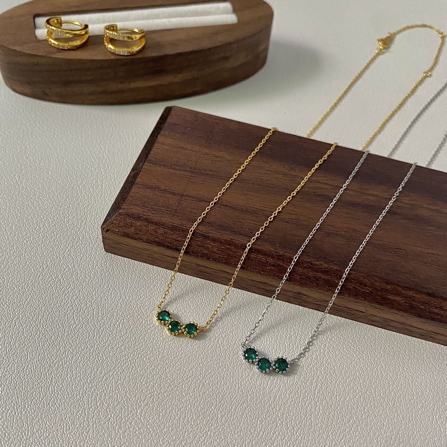 Trillium Grace S925 sterling silver 18k gold-plated necklace